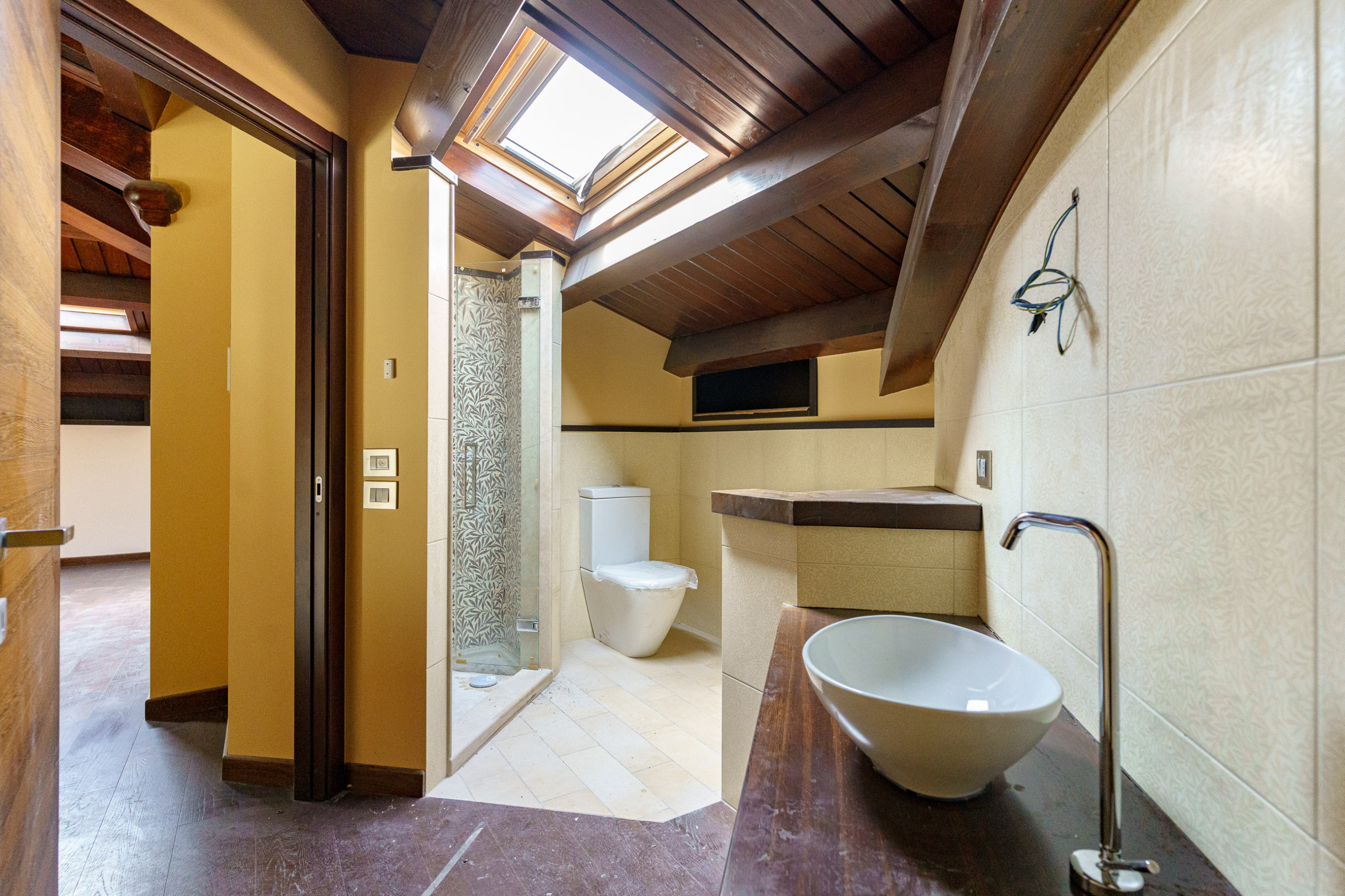 Prestigiosa-villa-indipendente-con-piscina-dependance-e-terrazze-panoramiche-in-vendita-ad-Aci-Sant’Antonio-via-Luigi-Capuana-1 (82)