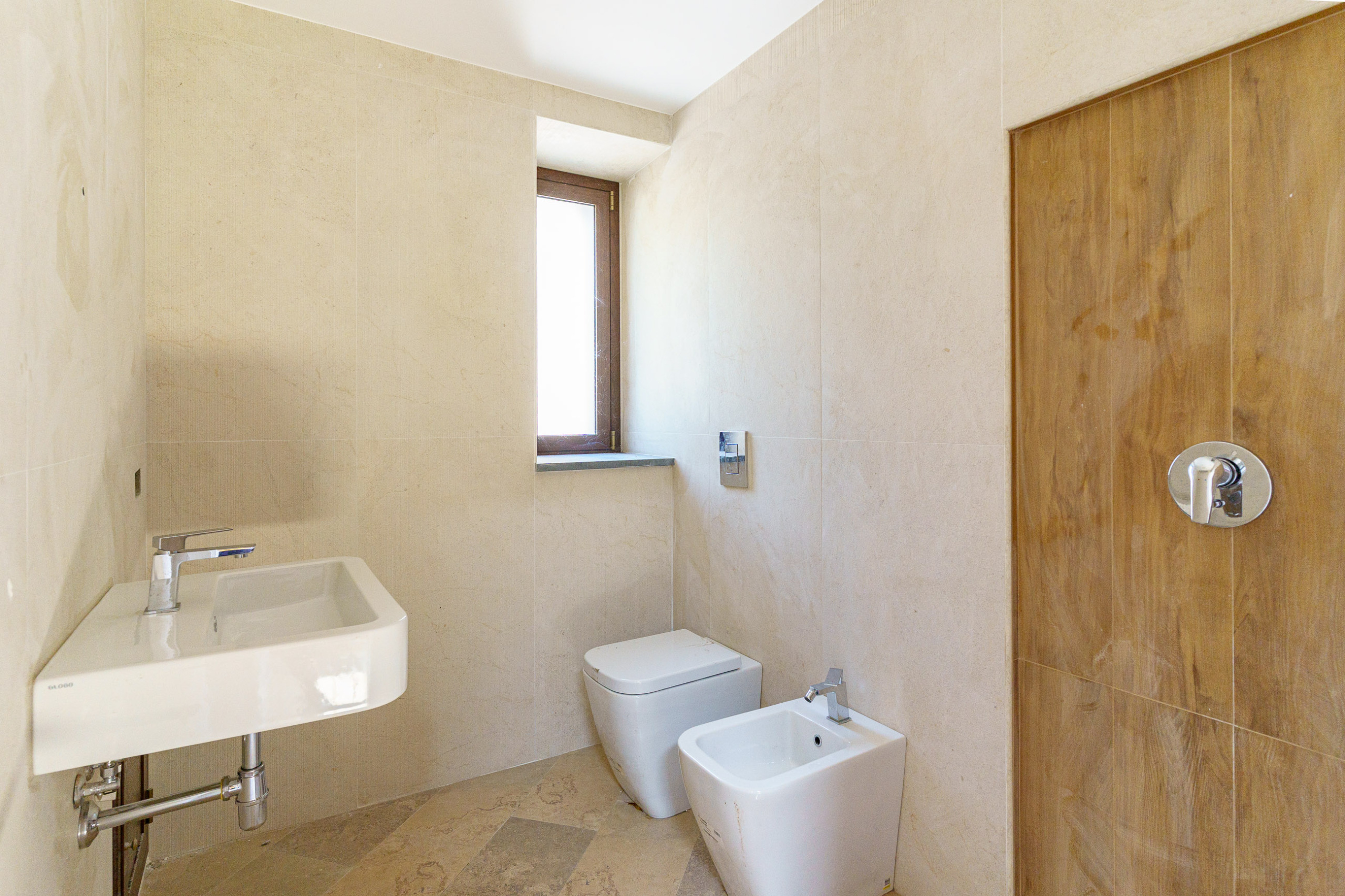 Prestigiosa-villa-indipendente-con-piscina-dependance-e-terrazze-panoramiche-in-vendita-ad-Aci-Sant’Antonio-via-Luigi-Capuana-1 (98)