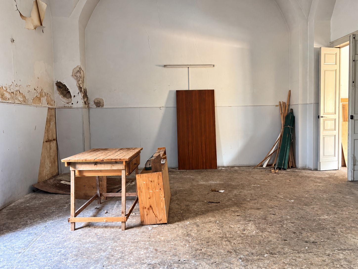 appartamento-versatile-ideale-per-uso-ufficio-bottega-con-cortile-interno-in-vendita-ad-aci-catena-1 (21)